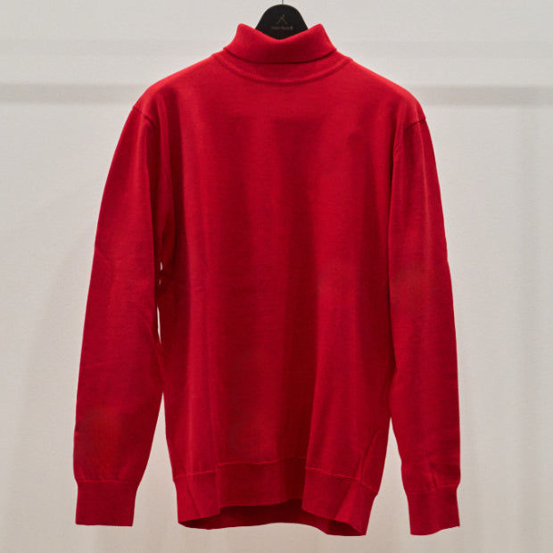 Italian-Sourced Turtleneck for Understated Elegance