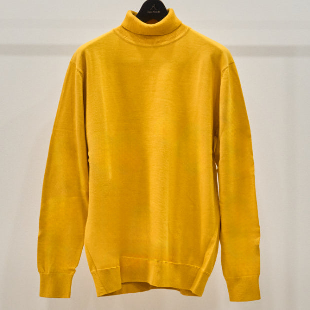 Italian-Sourced Turtleneck for Understated Elegance