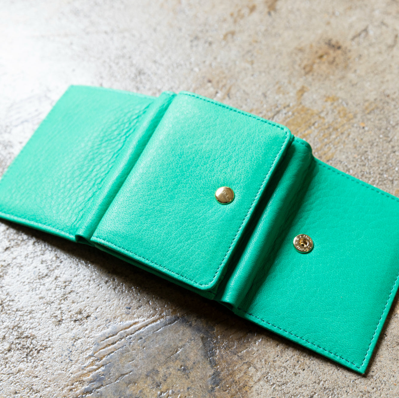 rifold Wallet — Premium Touch (7 Colors)