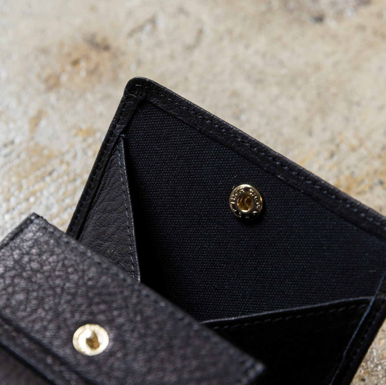 rifold Wallet — Premium Touch (7 Colors)