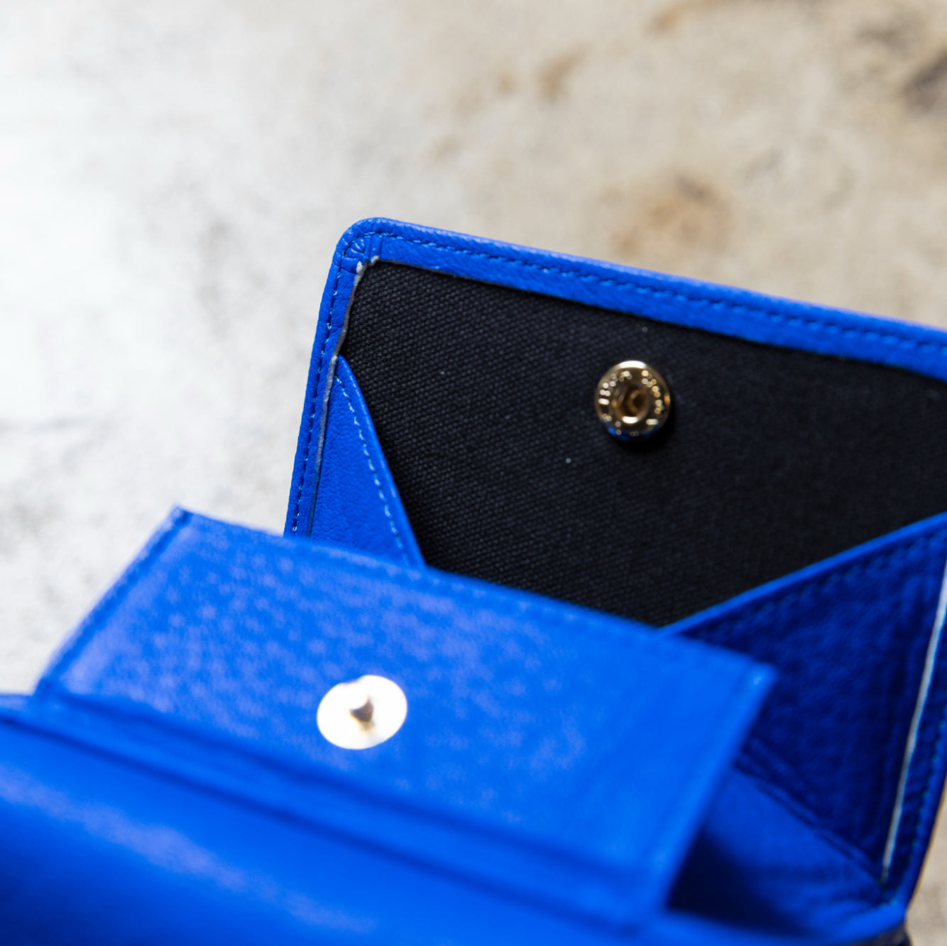 rifold Wallet — Premium Touch (7 Colors)