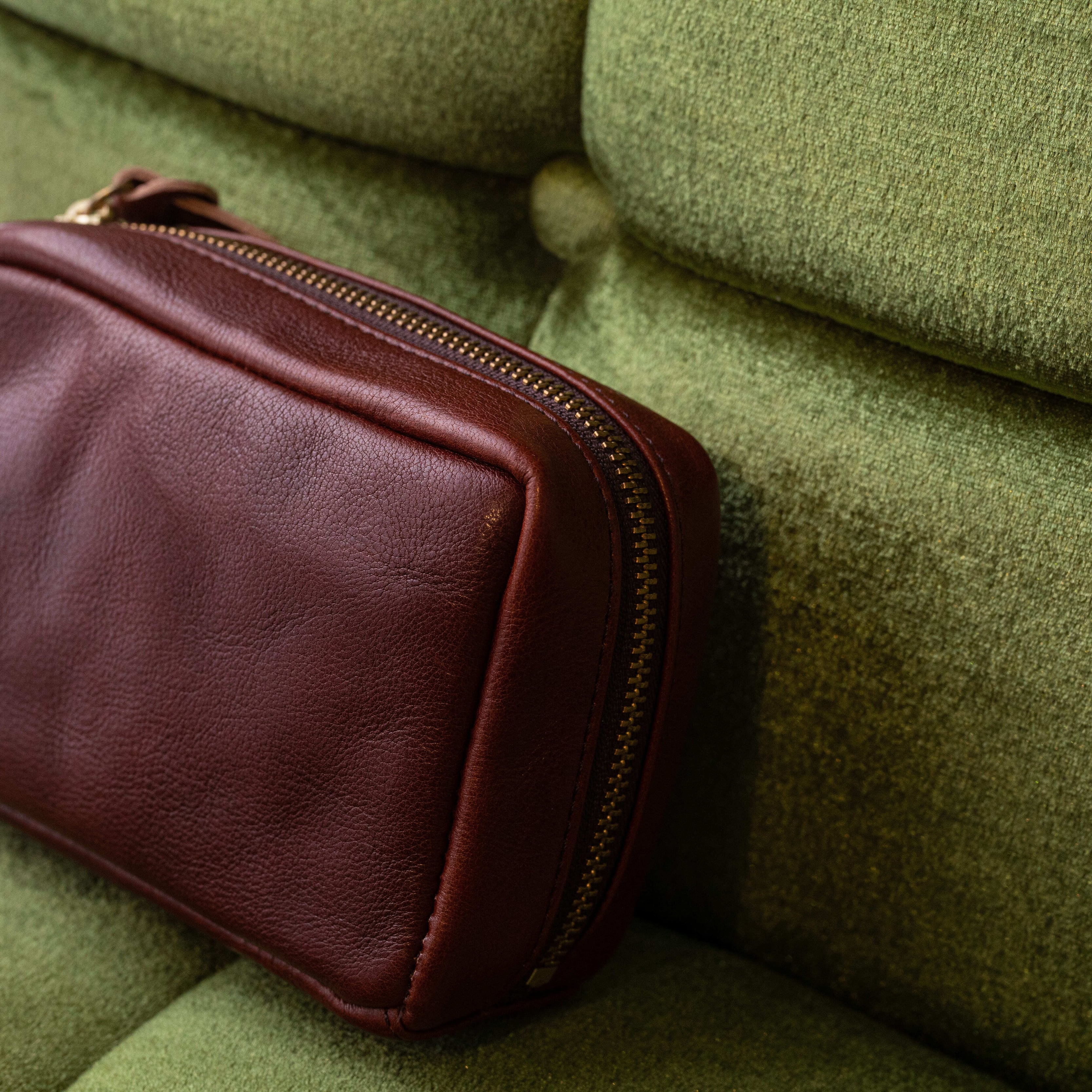 Square Journey Pouch - Update your Travel Style