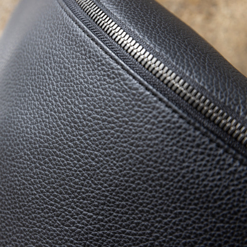 "Waist Bag": A Mature Luxury Crafted from High-Quality Leather.