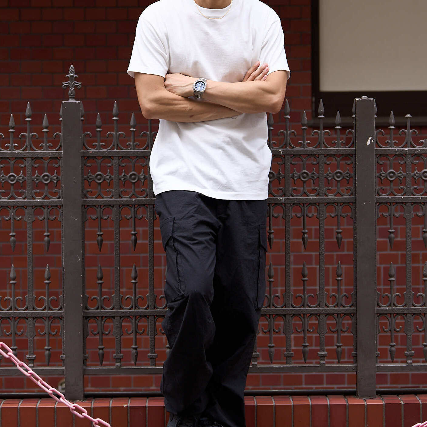100 Must-Have Items for Men Aged 36 and Up: "Vintage Wash Cargo Pants"