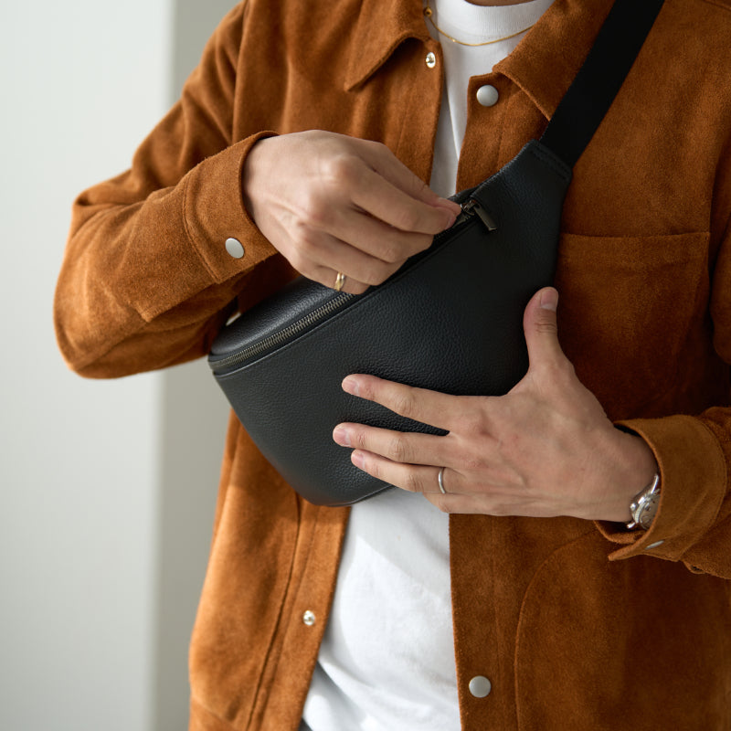 "Waist Bag": A Mature Luxury Crafted from High-Quality Leather.