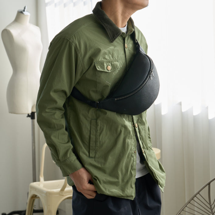 "Waist Bag": A Mature Luxury Crafted from High-Quality Leather.