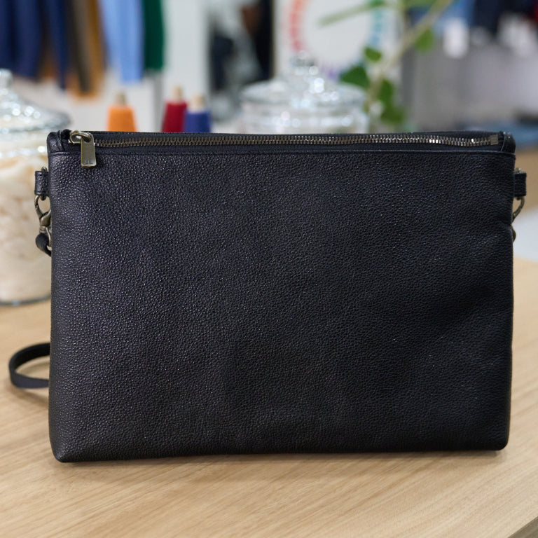 "Diamond of Leather" Black Zan Leather Shoulder Bag (Large)