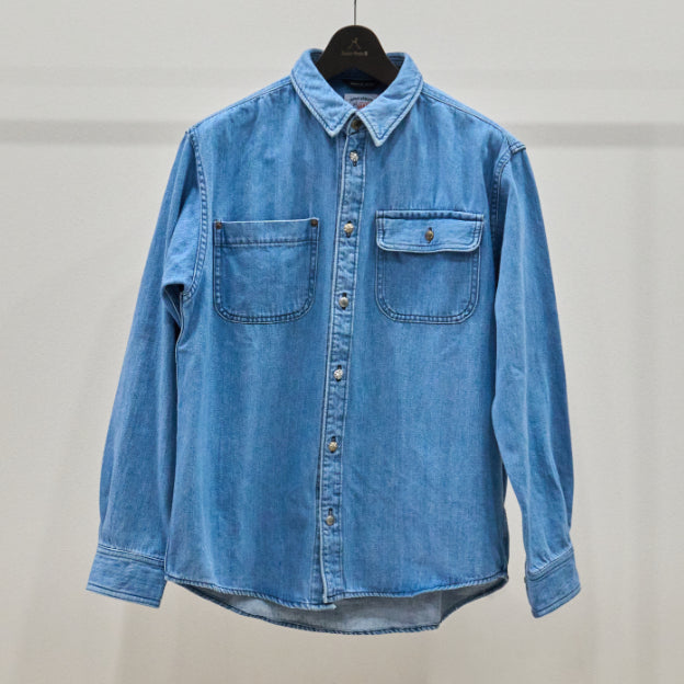 “Blue denim shirt”that can be worn beautifully