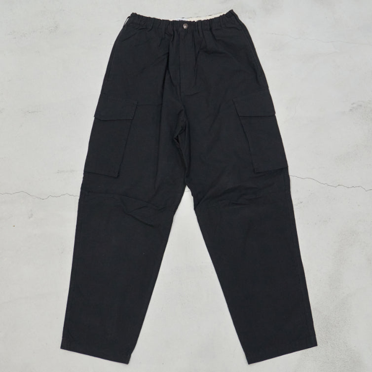 100 Must-Have Items for Men Aged 36 and Up: "Vintage Wash Cargo Pants"