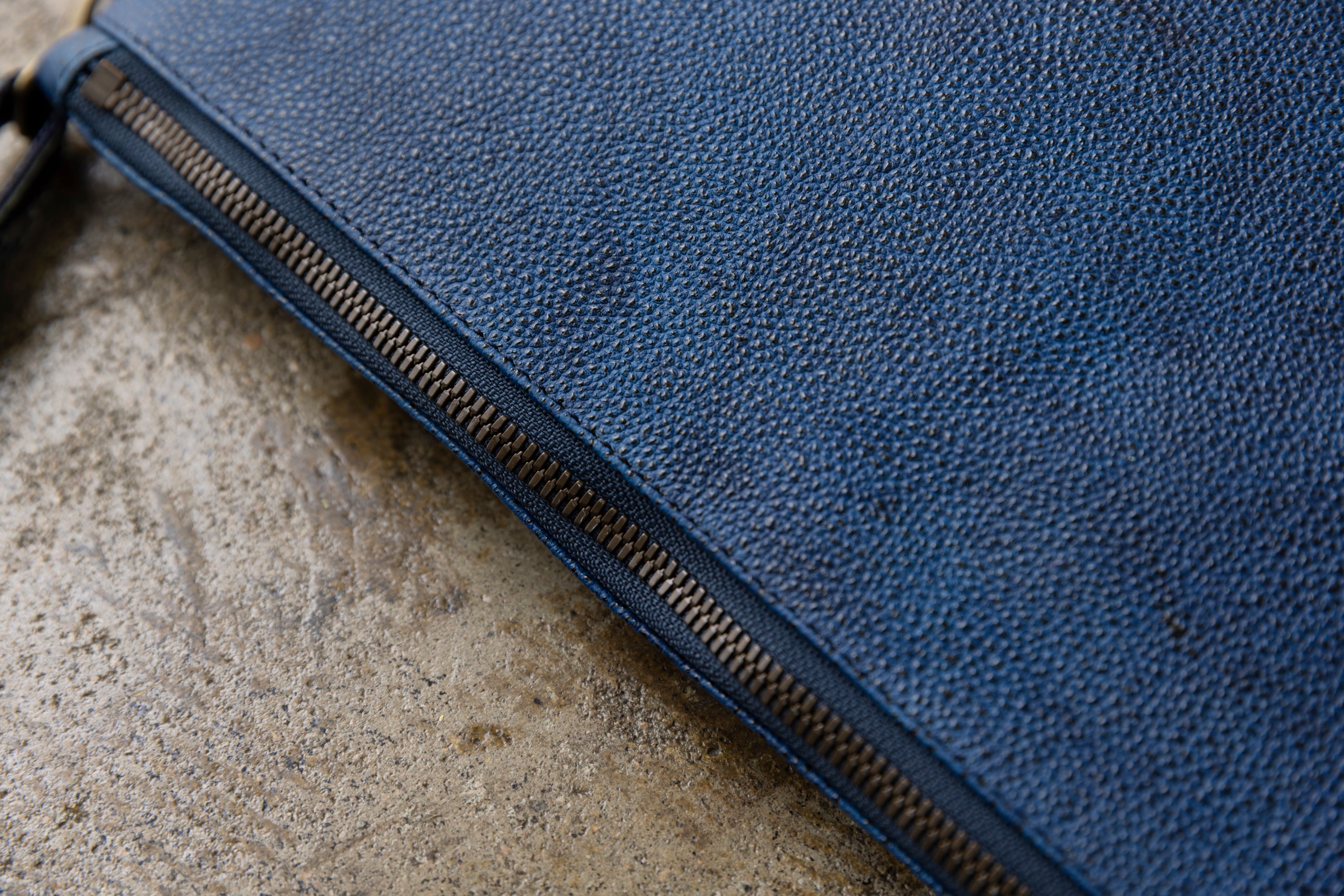 "Diamond of Leather" Black Zan Leather Shoulder Bag (Large)