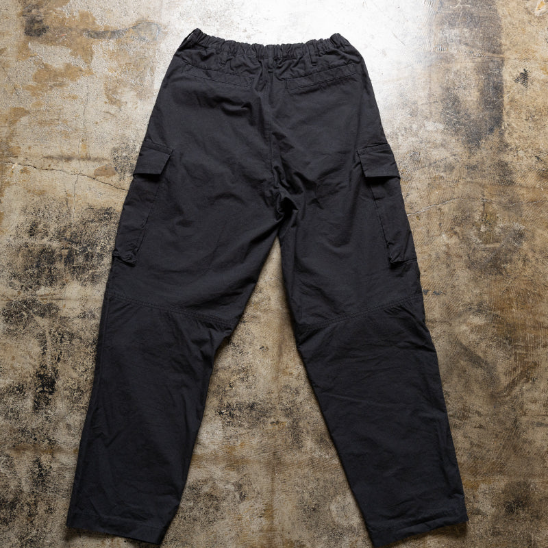 100 Must-Have Items for Men Aged 36 and Up: "Vintage Wash Cargo Pants"