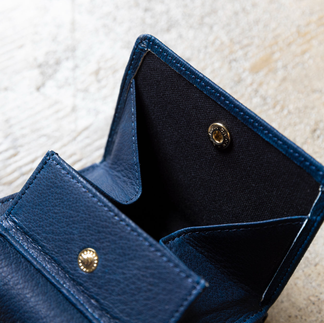 rifold Wallet — Premium Touch (7 Colors)