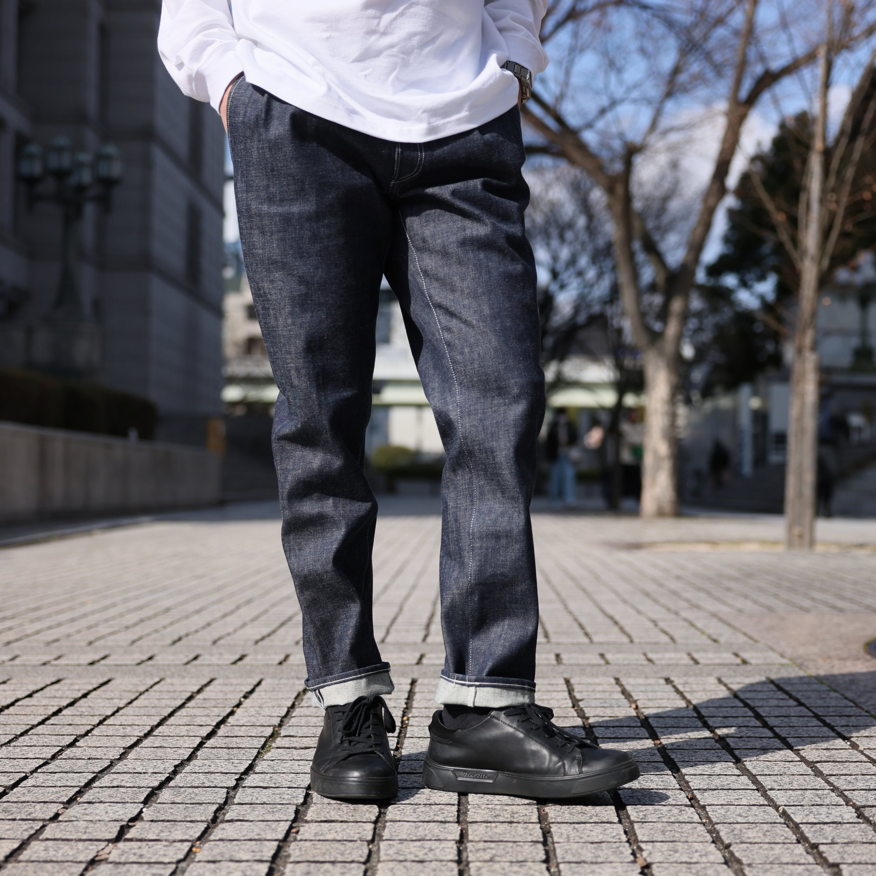 “Adult slack denim” that you’ll still want to wear 50 years from now (setup)