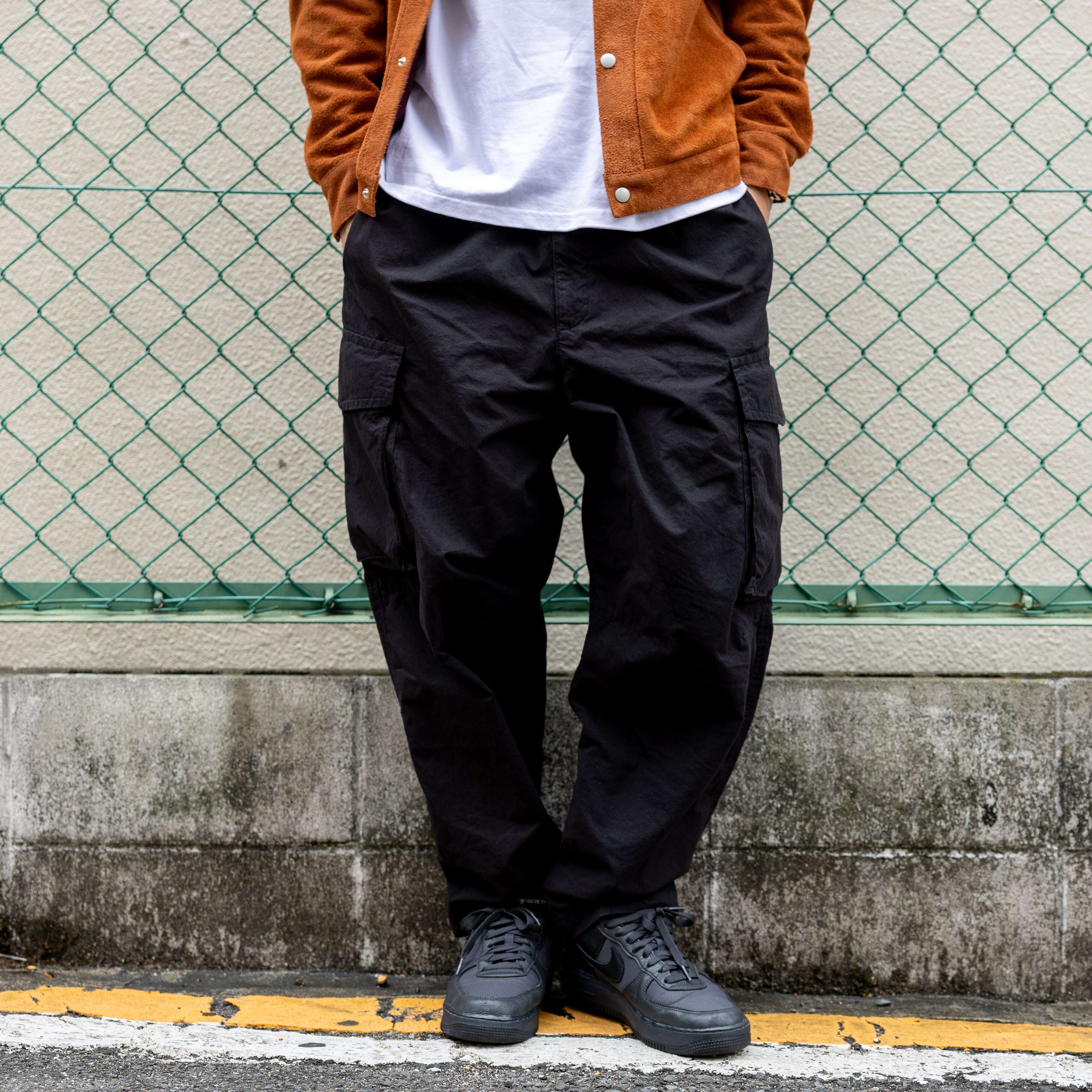 100 Must-Have Items for Men Aged 36 and Up: "Vintage Wash Cargo Pants"