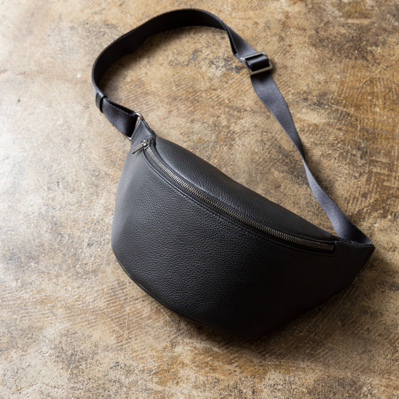 "Waist Bag": A Mature Luxury Crafted from High-Quality Leather.