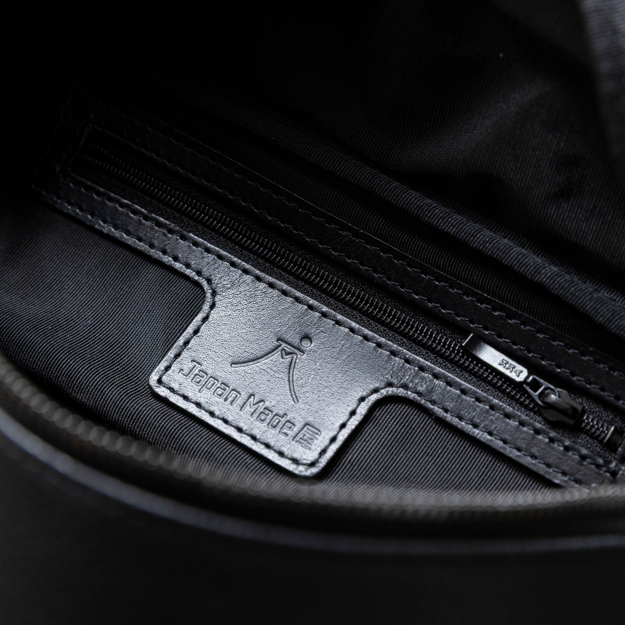 "Waist Bag": A Mature Luxury Crafted from High-Quality Leather.