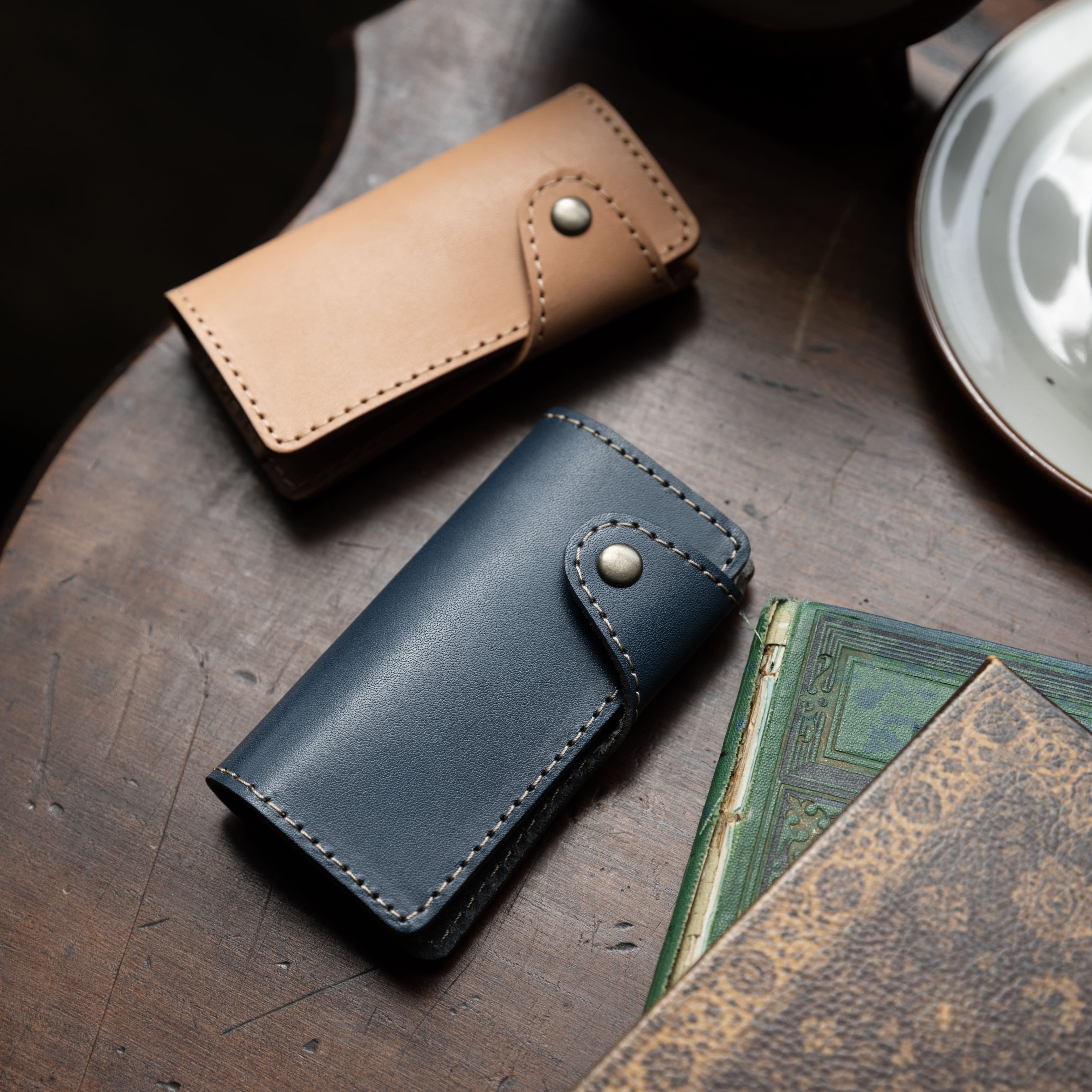 “Genuine leather key case” that fits comfortably in your hand (Tochigi Leather)