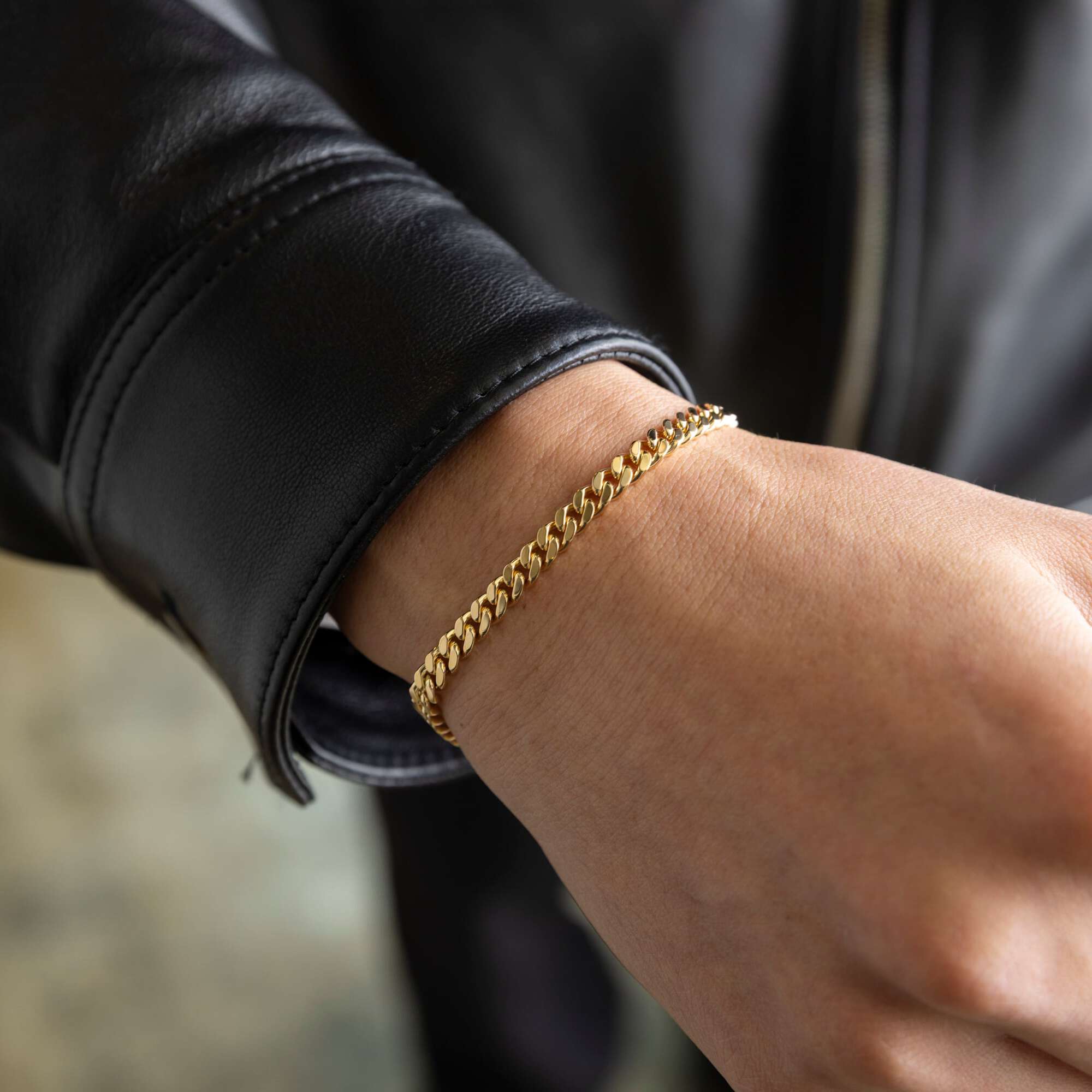 K18 "Gold Kihei (Curb Chain)" *Authentic Weight, Luster, and Sophistication for Your Wrist*