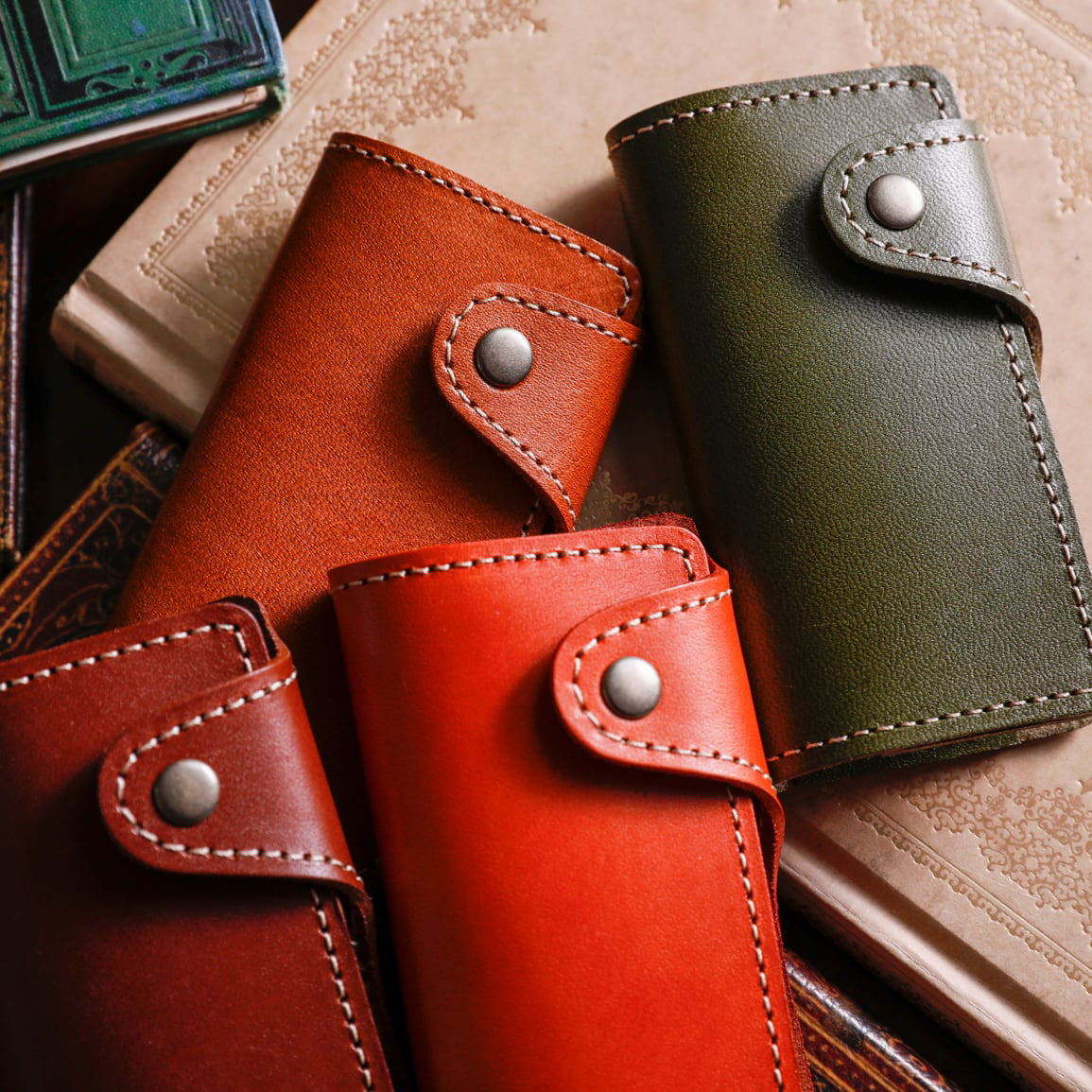 “Genuine leather key case” that fits comfortably in your hand (Tochigi Leather)